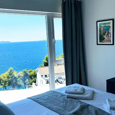 Vikendica Coral Cove House *