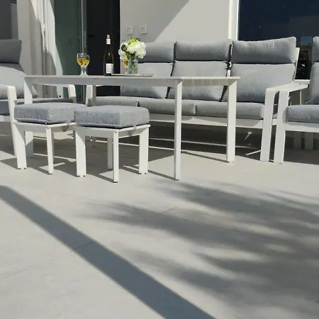Vikendica Coral Cove House